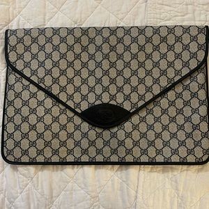 VINTAGE GUCCI. Document/portfolio or clutch. Excellent condition.